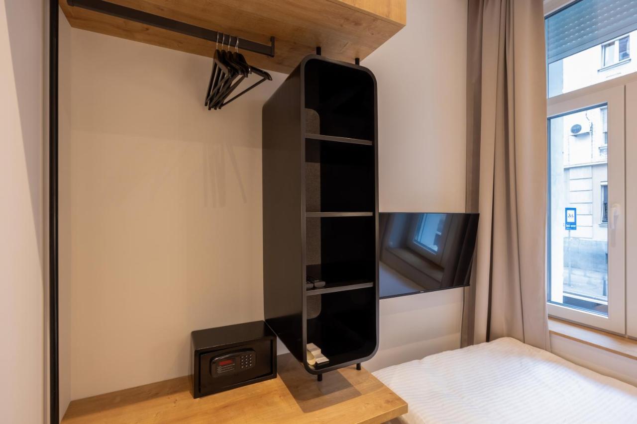 Hop Inn Rooms & Suites Belgrade Exterior photo