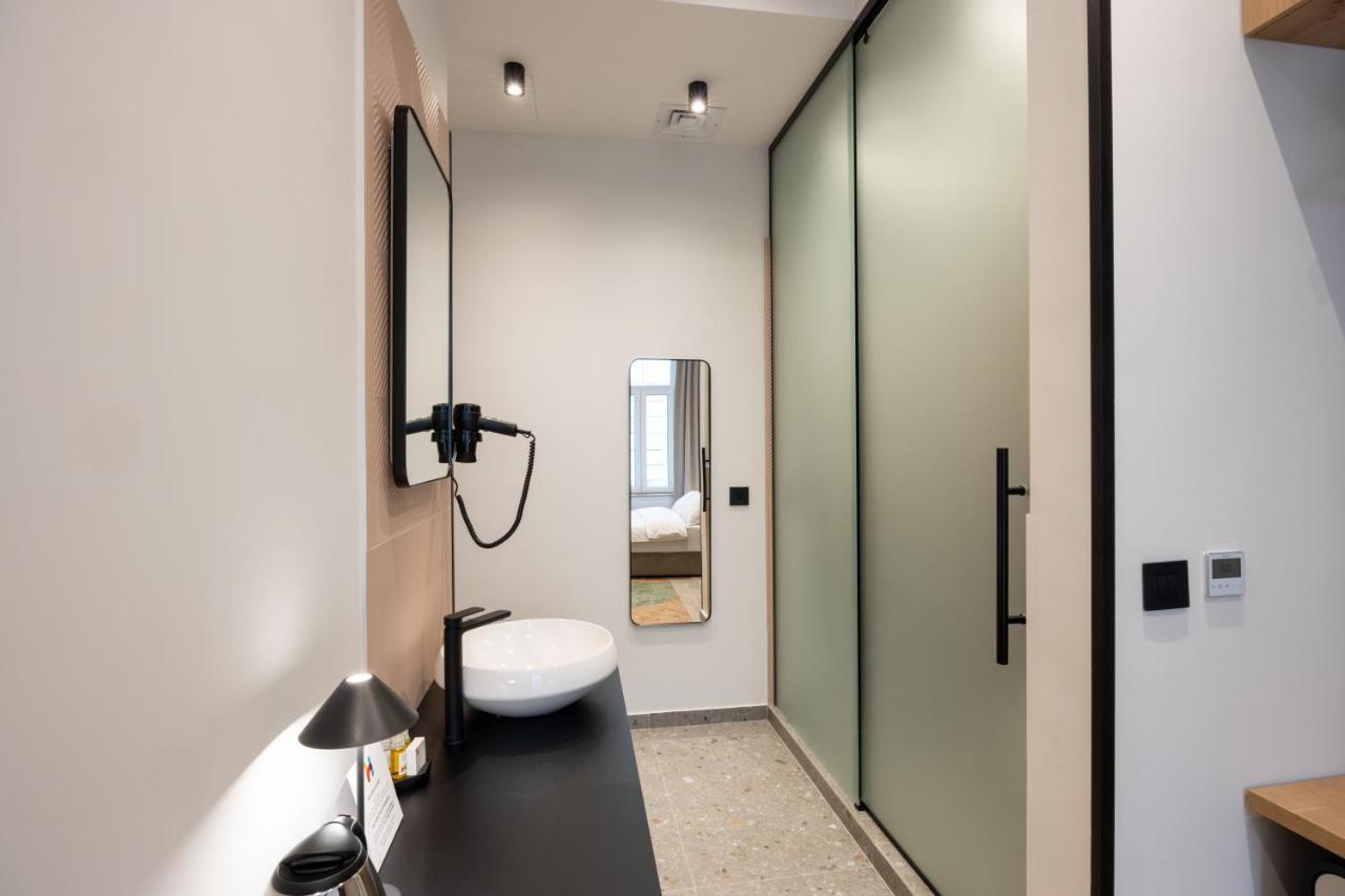 Hop Inn Rooms & Suites Belgrade Exterior photo