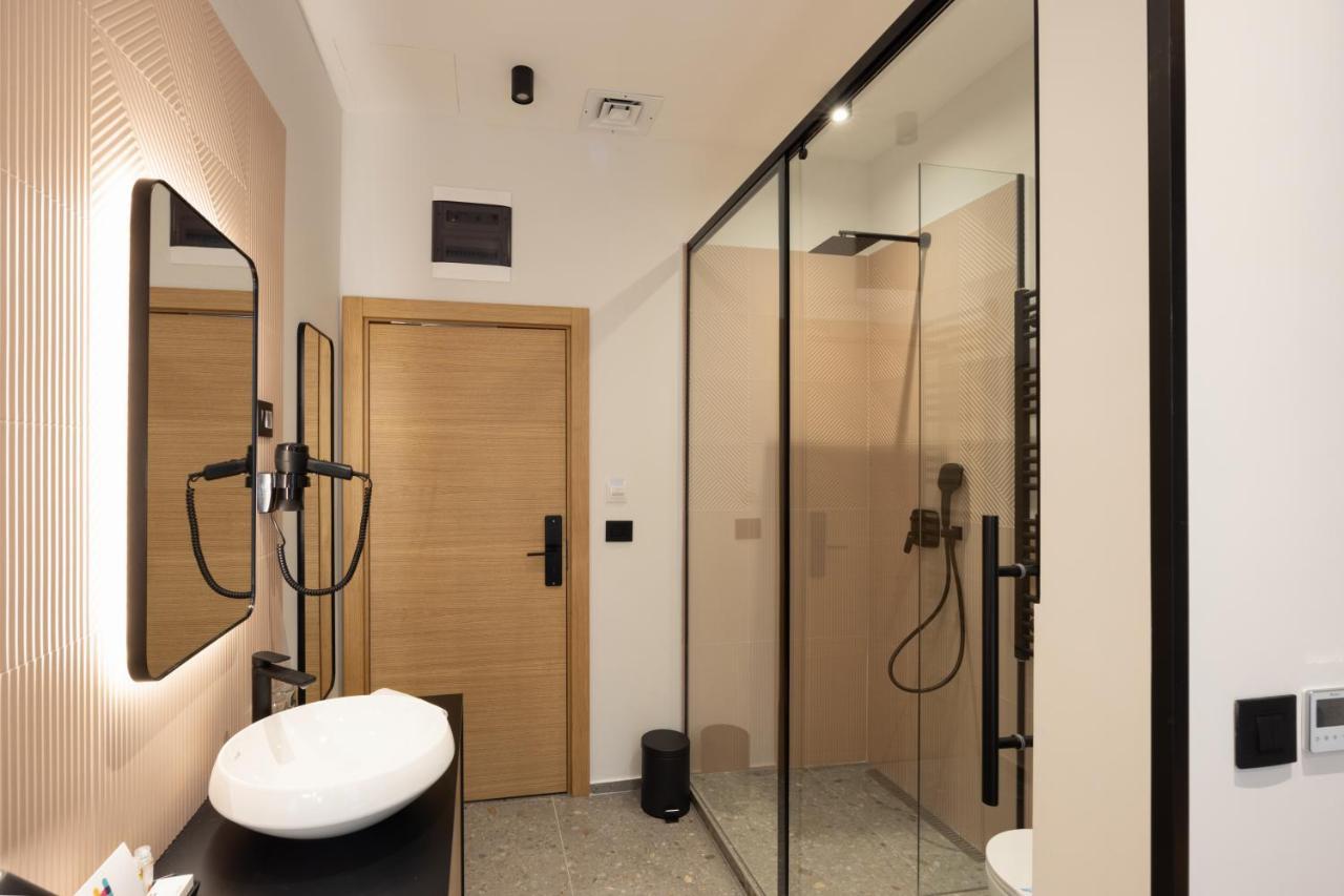 Hop Inn Rooms & Suites Belgrade Exterior photo