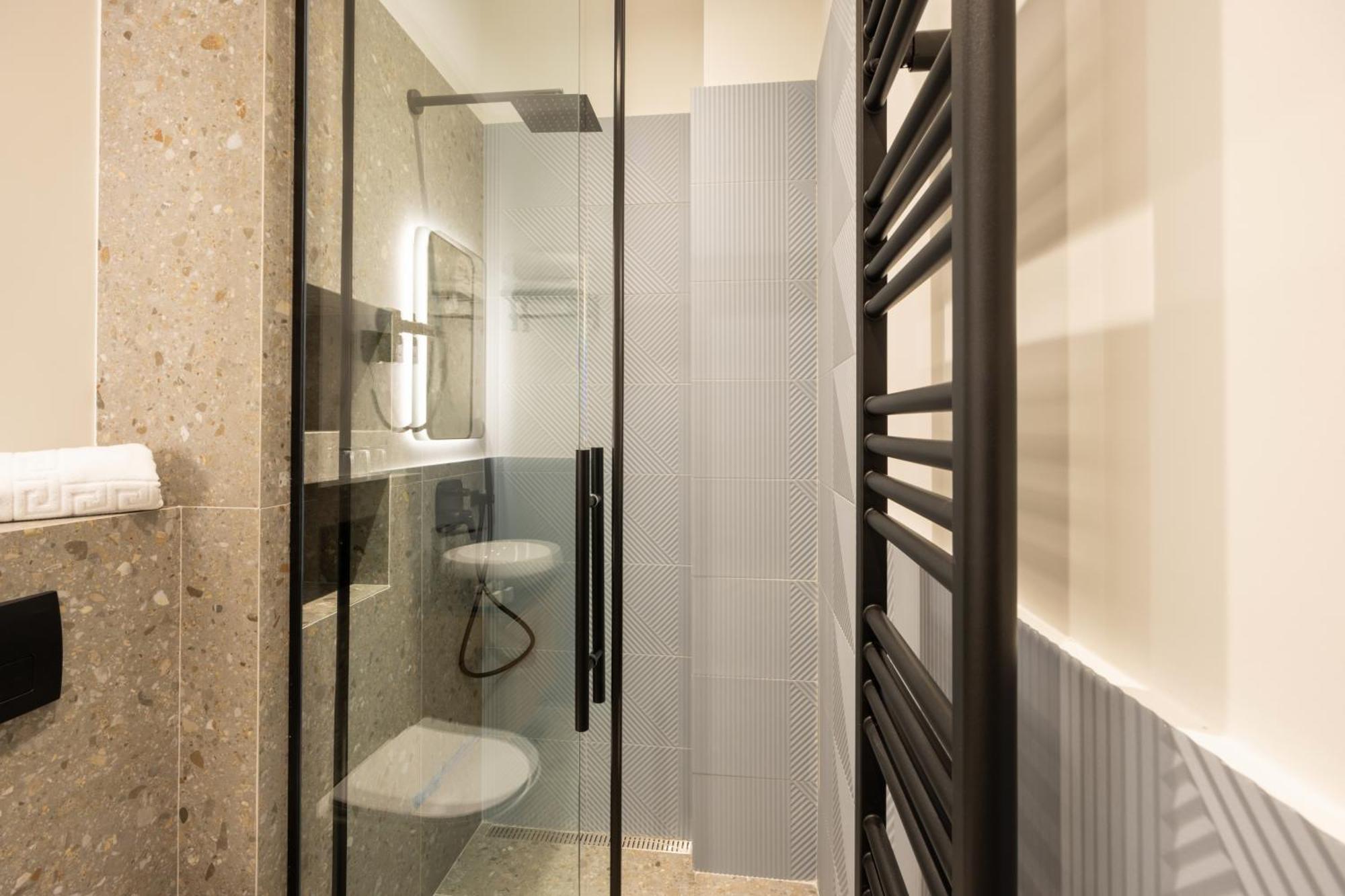 Hop Inn Rooms & Suites Belgrade Exterior photo